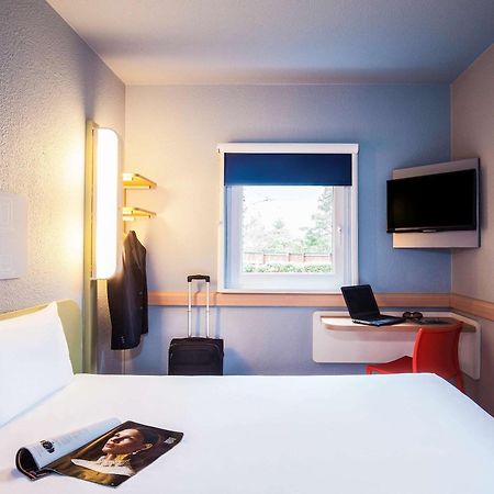 ברקינג Ibis Budget London Barking מראה חיצוני תמונה