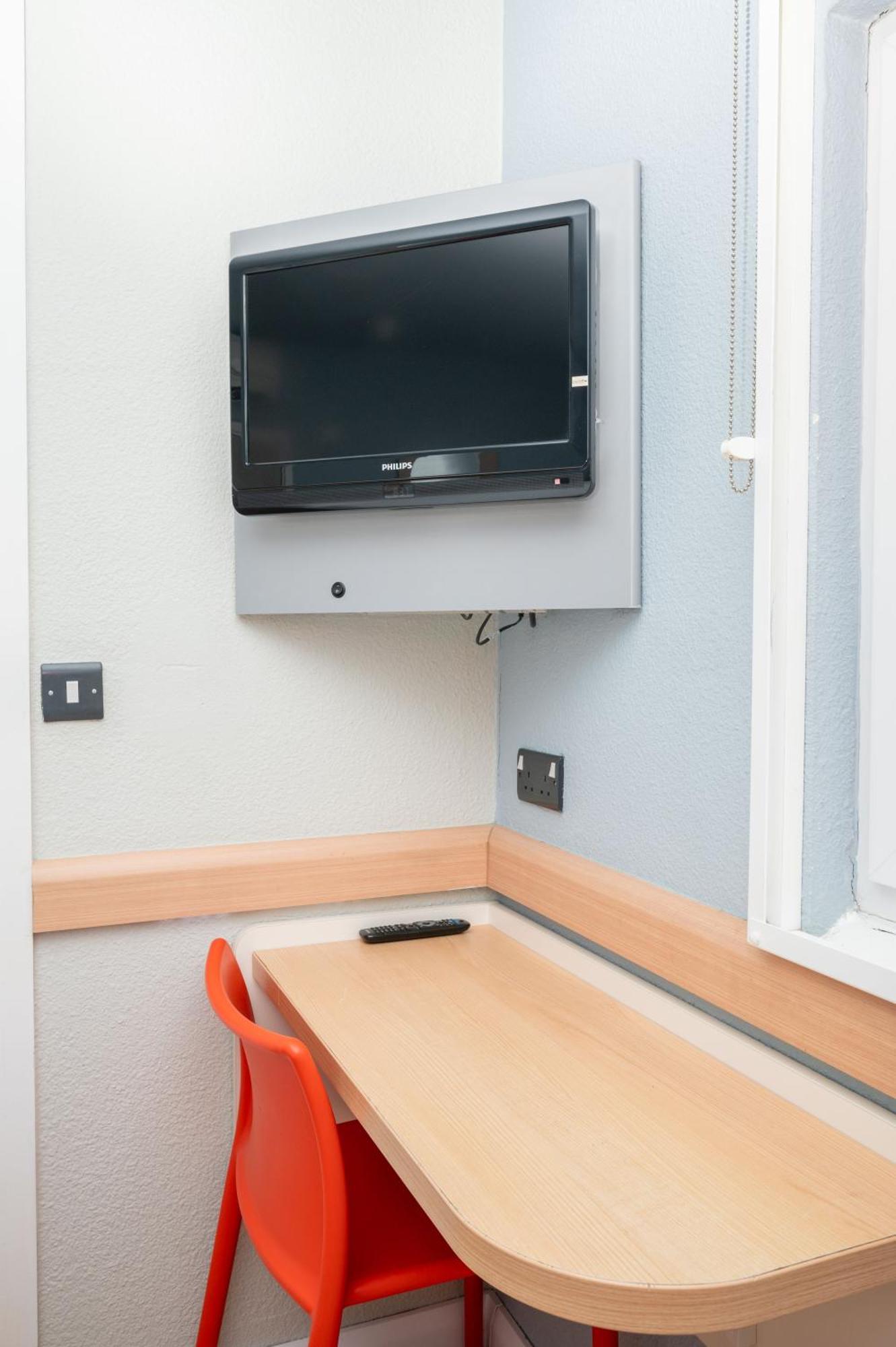 ברקינג Ibis Budget London Barking מראה חיצוני תמונה