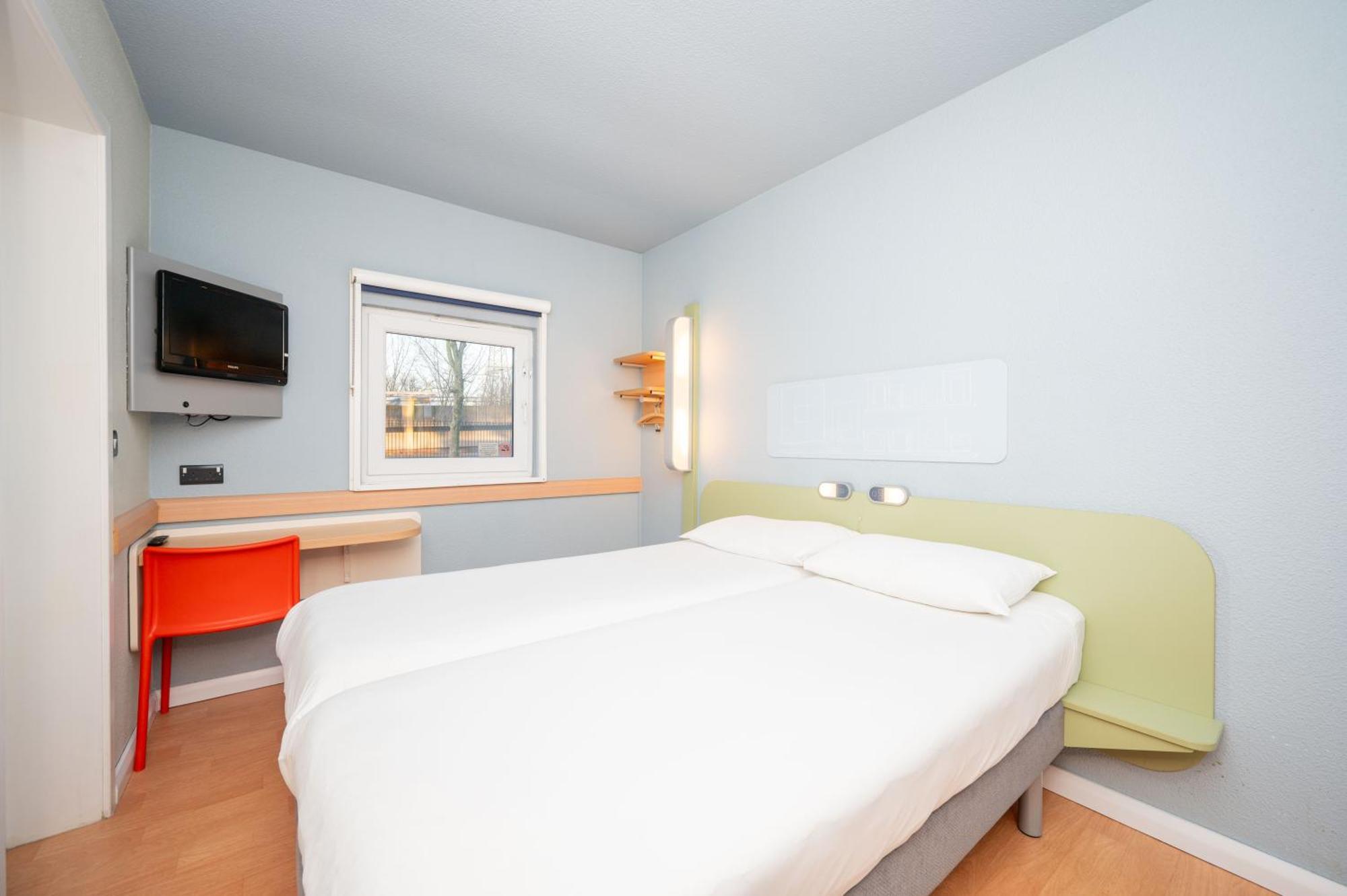 ברקינג Ibis Budget London Barking מראה חיצוני תמונה