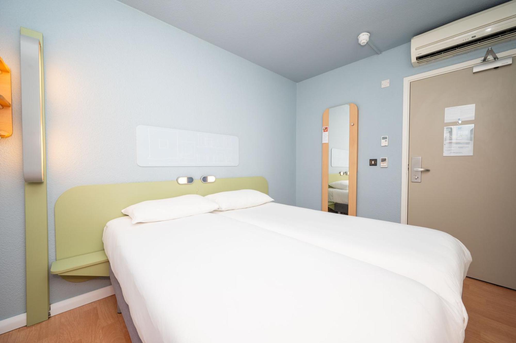 ברקינג Ibis Budget London Barking מראה חיצוני תמונה