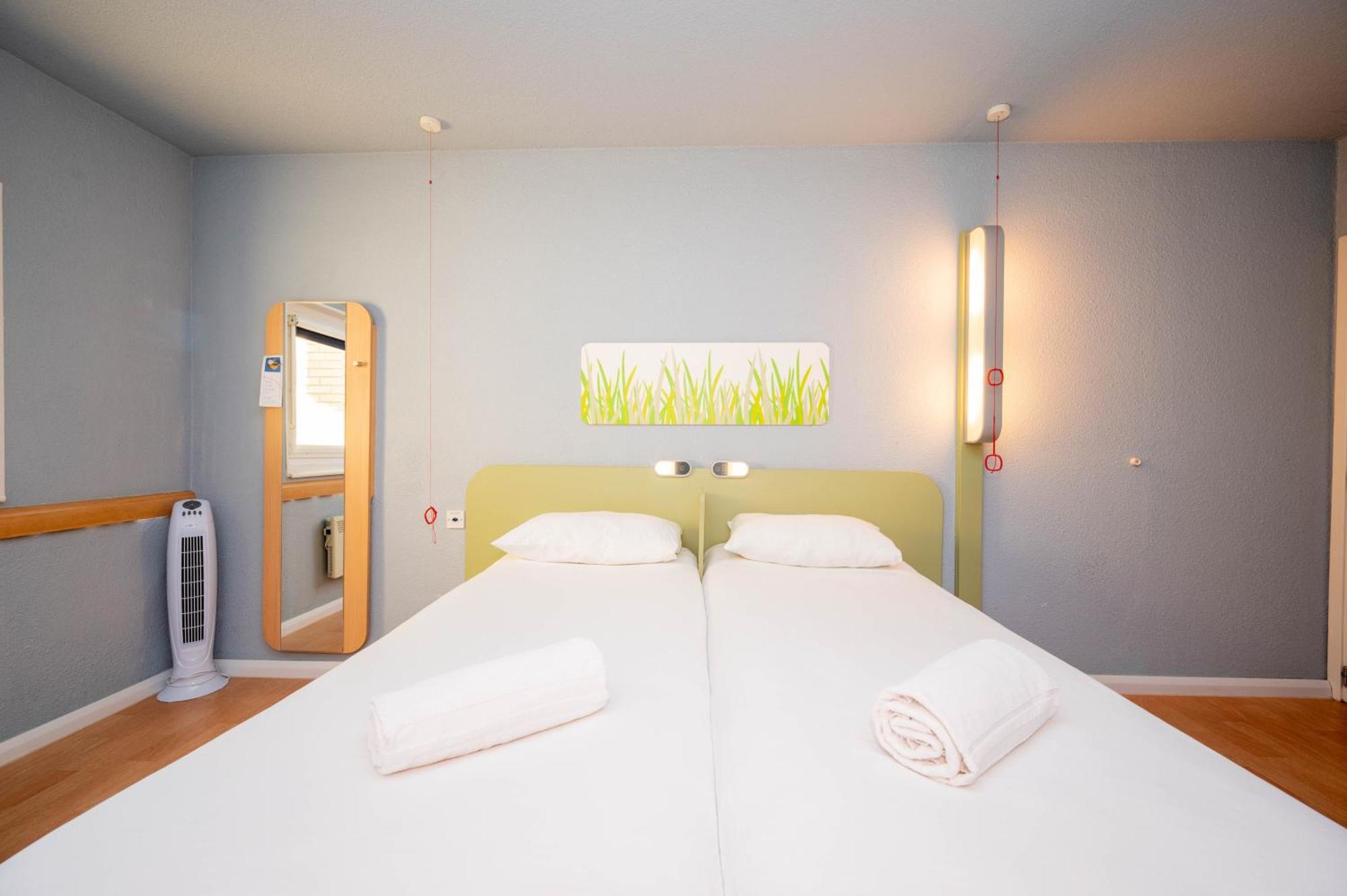 ברקינג Ibis Budget London Barking מראה חיצוני תמונה