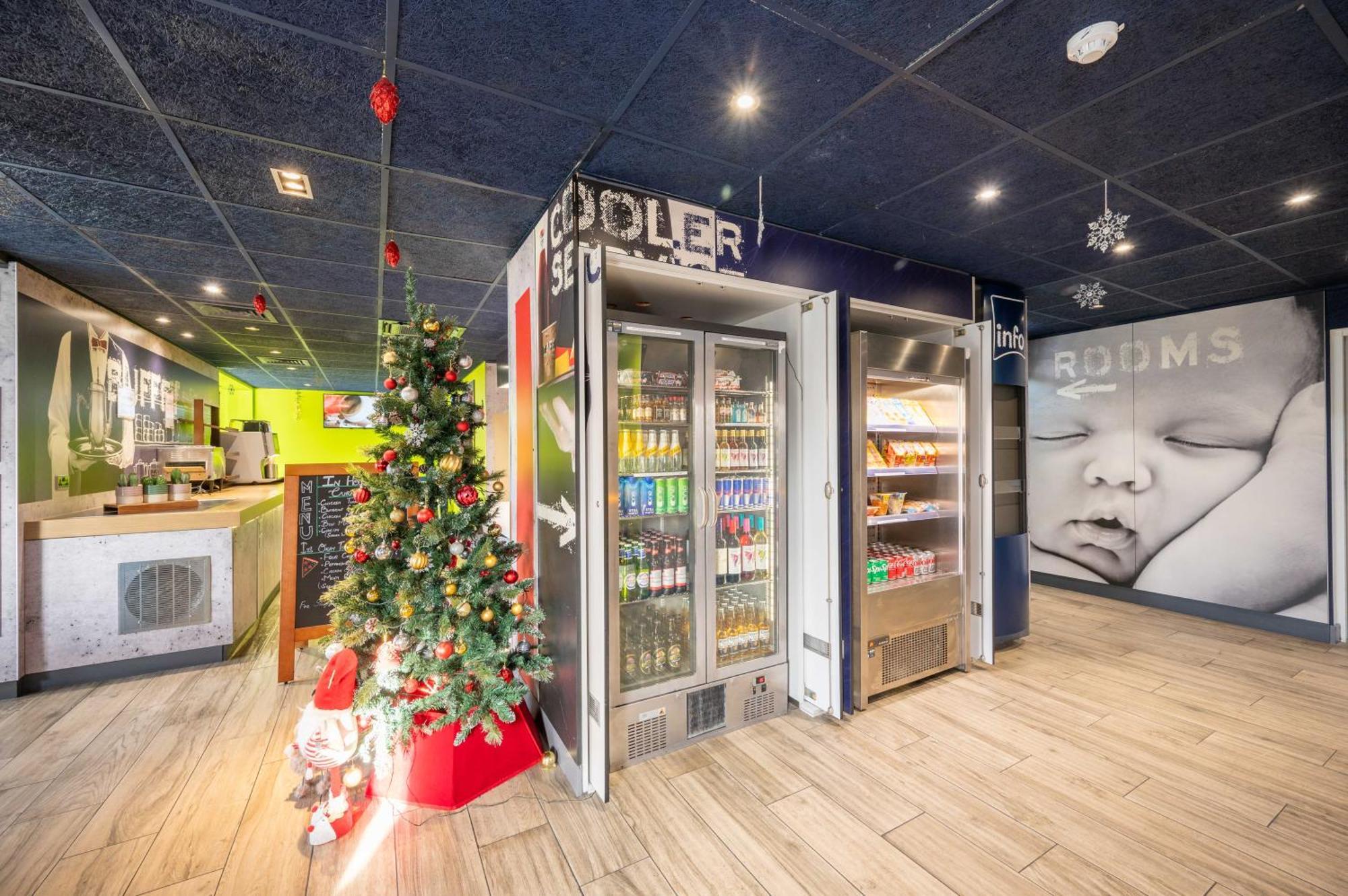 ברקינג Ibis Budget London Barking מראה חיצוני תמונה