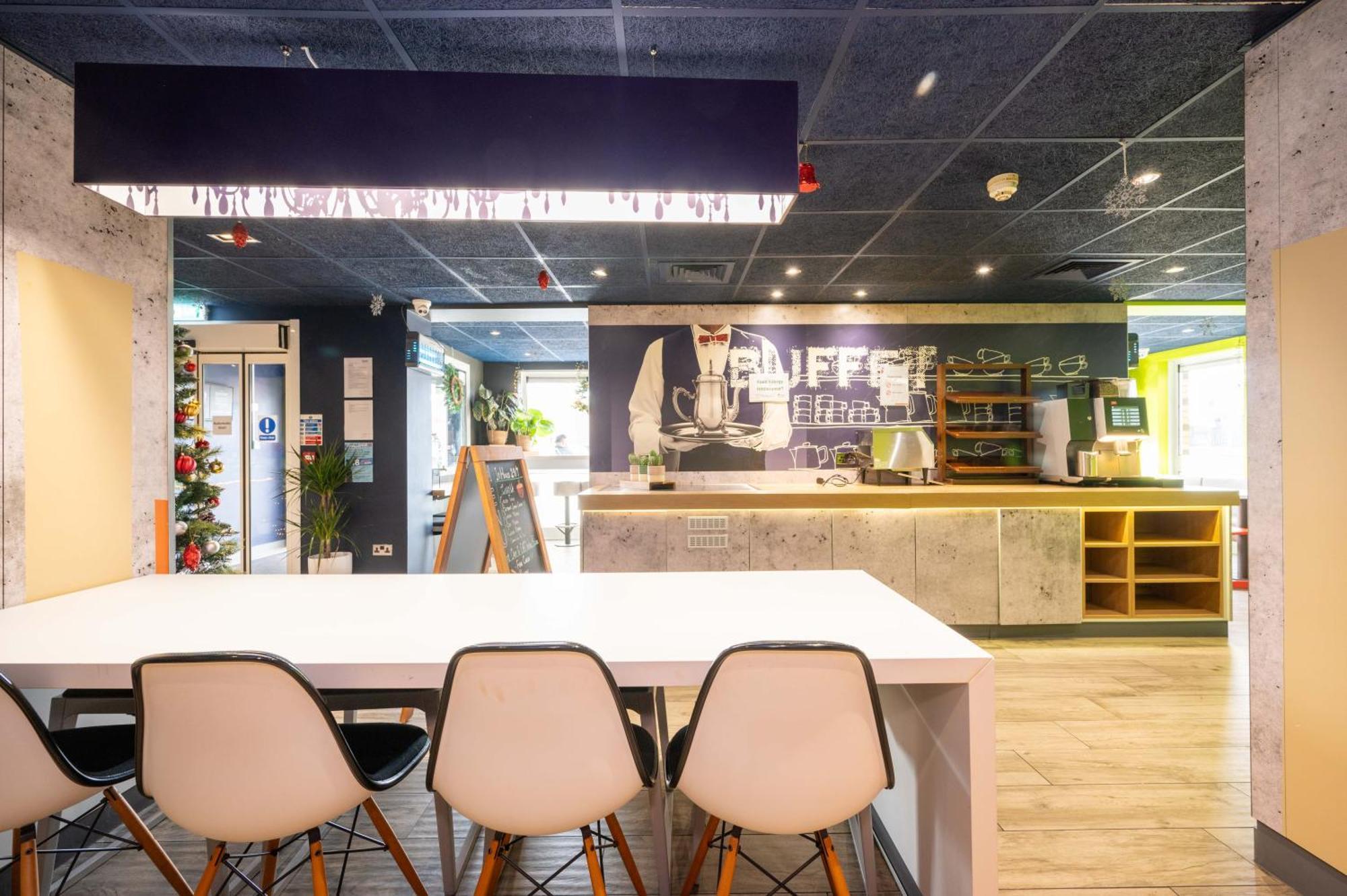ברקינג Ibis Budget London Barking מראה חיצוני תמונה