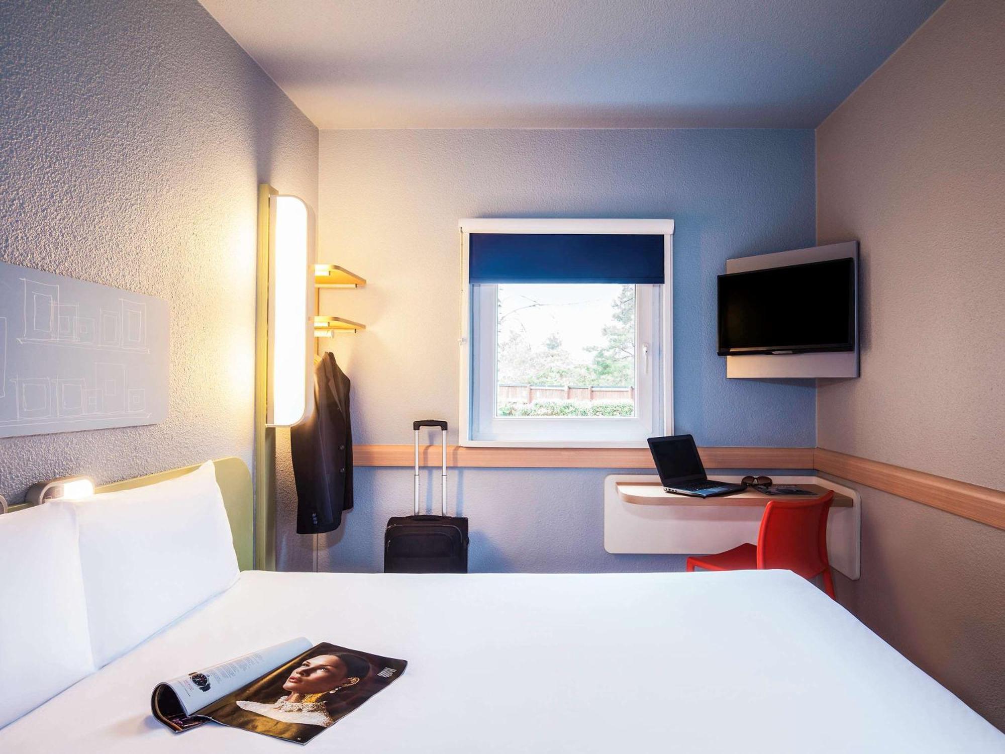 ברקינג Ibis Budget London Barking מראה חיצוני תמונה