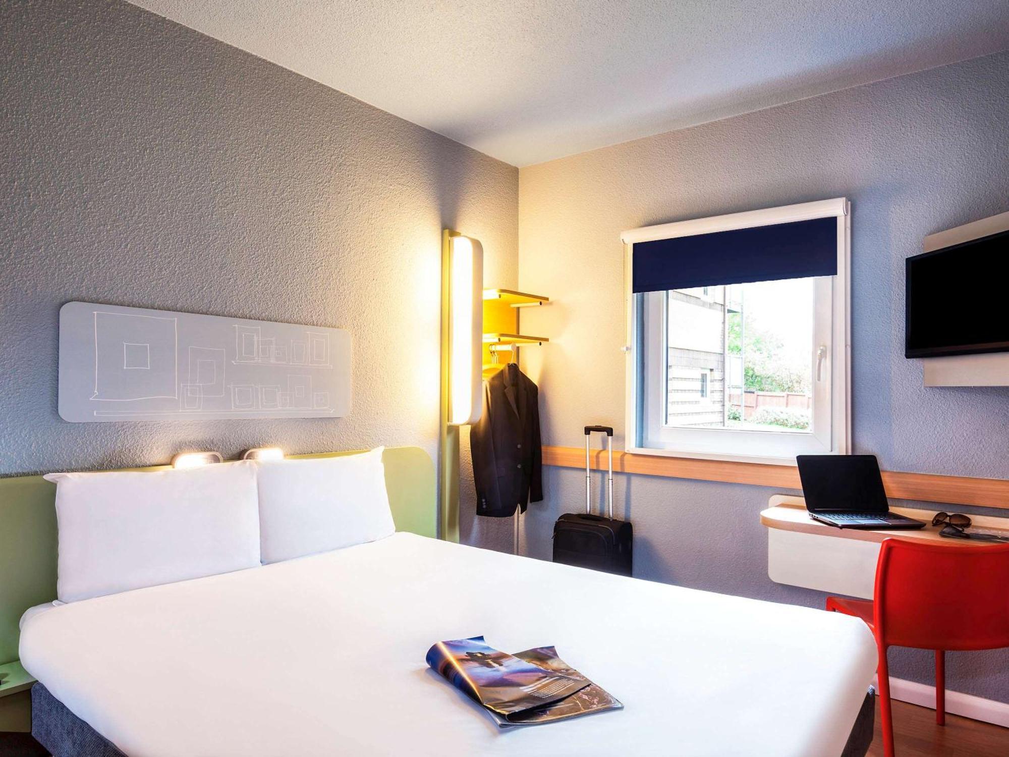 ברקינג Ibis Budget London Barking מראה חיצוני תמונה