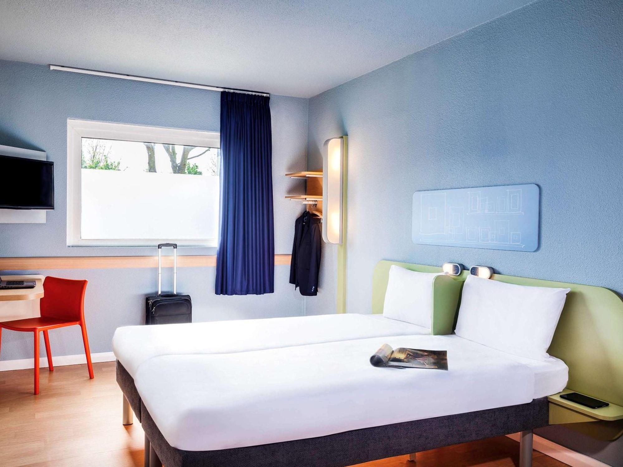 ברקינג Ibis Budget London Barking מראה חיצוני תמונה