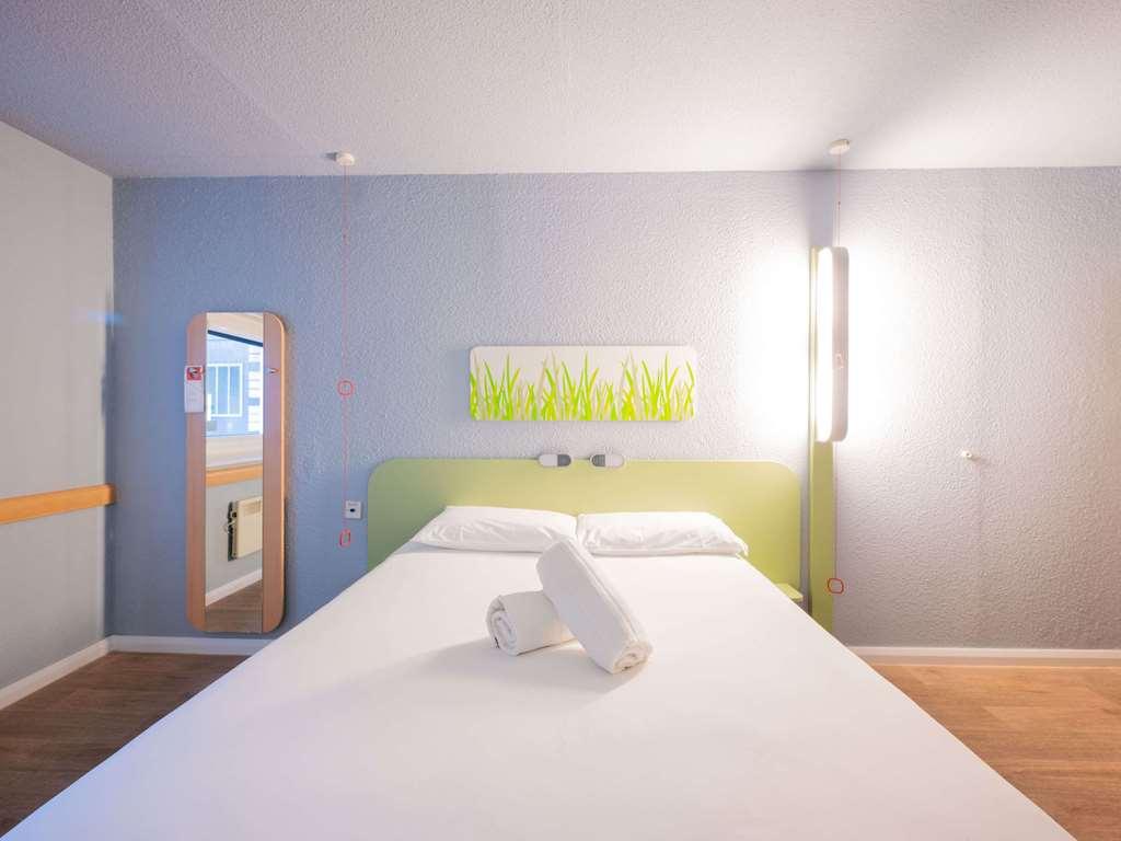 ברקינג Ibis Budget London Barking חדר תמונה